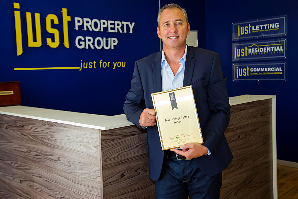 Donna_vd_Watt_Just_Property_Group