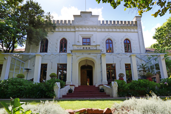 Mount_Pleasant_Manor