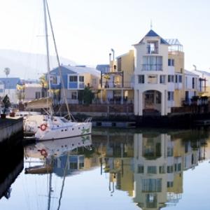 Standard Bank property analyst
