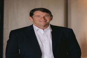 Dr Andrew Golding portrait photograph (1)